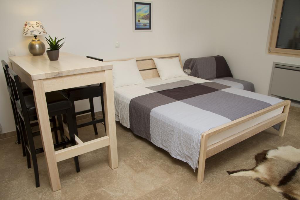 Apartments Brezanin ซูโตมอเร ภายนอก รูปภาพ