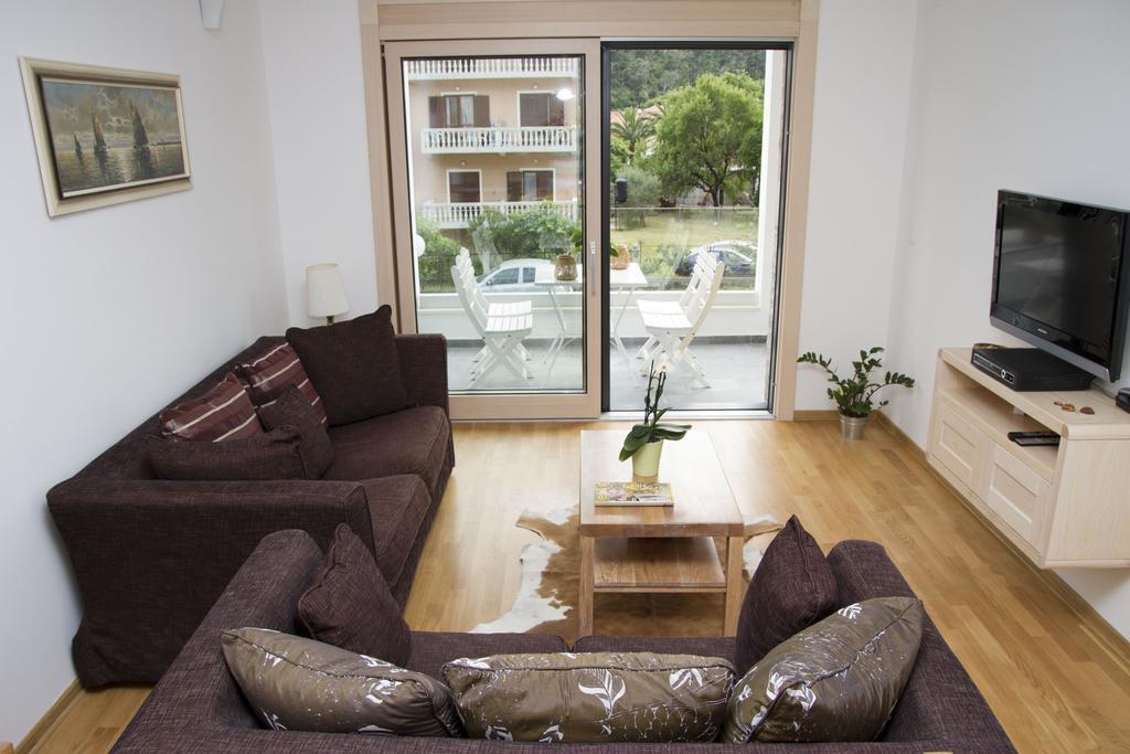Apartments Brezanin ซูโตมอเร ภายนอก รูปภาพ